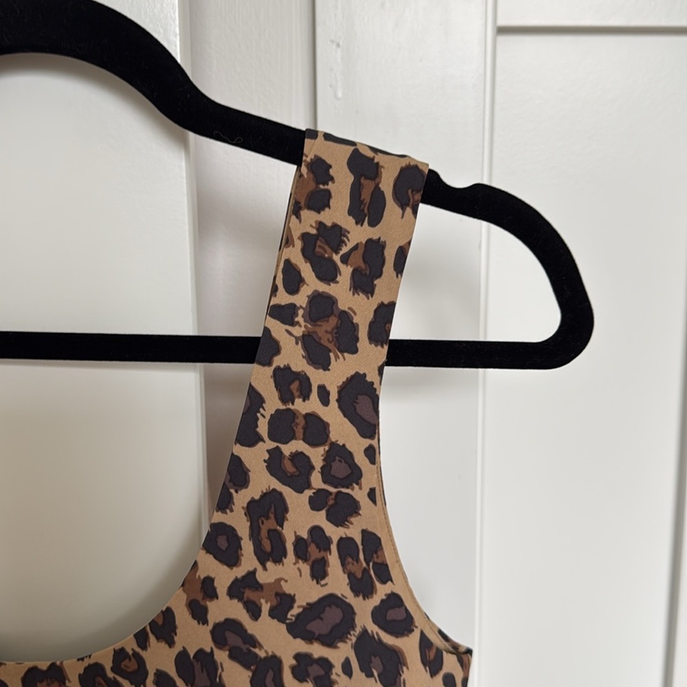 Abercrombie leopard tank - Picture 7 of 11
